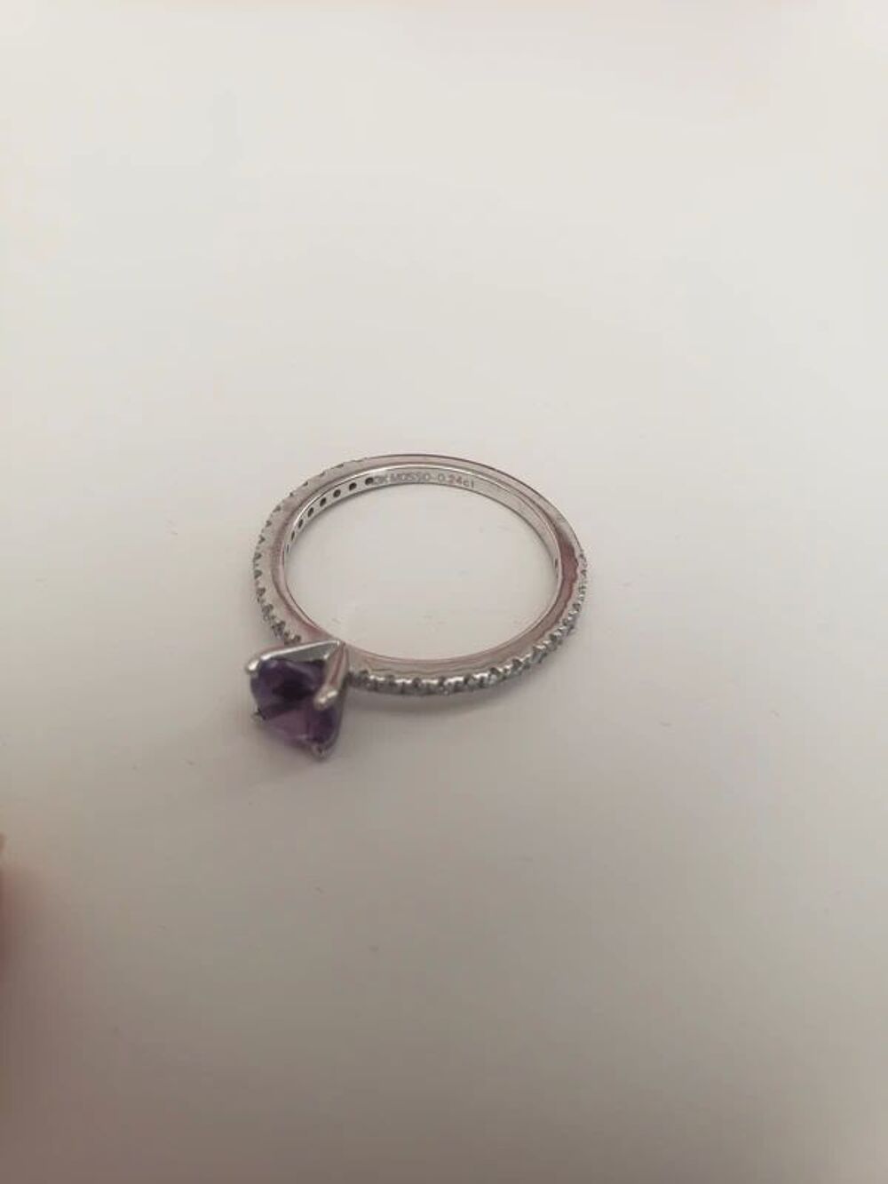 Bague or blanc 10k avec am&eacute;thyste et moissanite (T48) Bijoux et montres