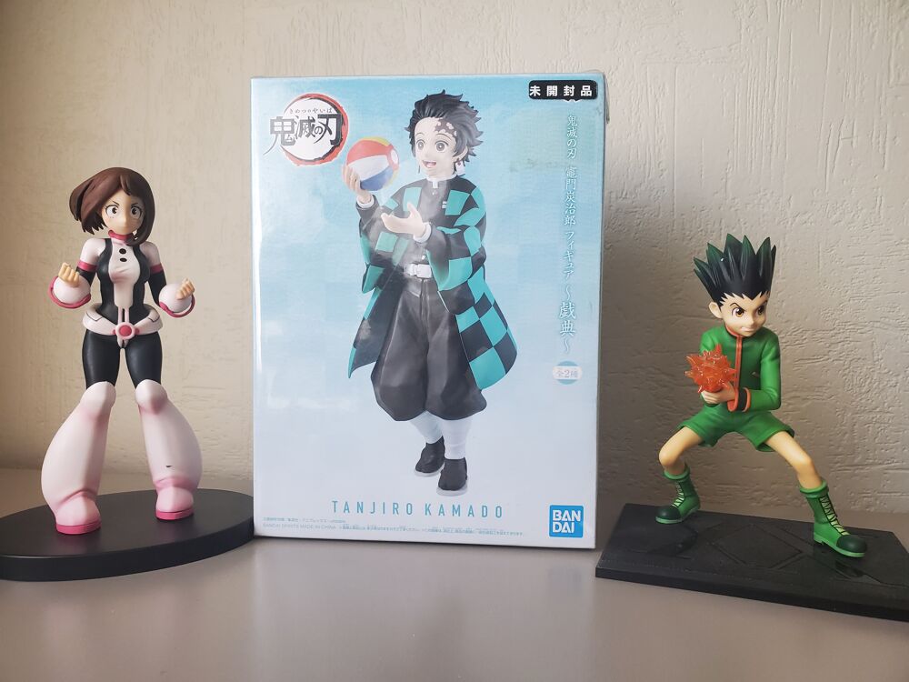 Lot de figurines Manga 