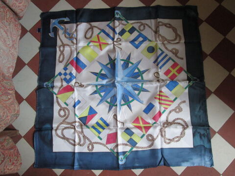 Foulard en soie motifs marine 15 Herblay (95)