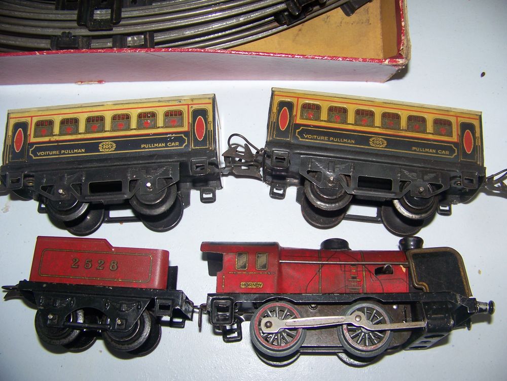 TRAIN ANCIEN MINIATURE 