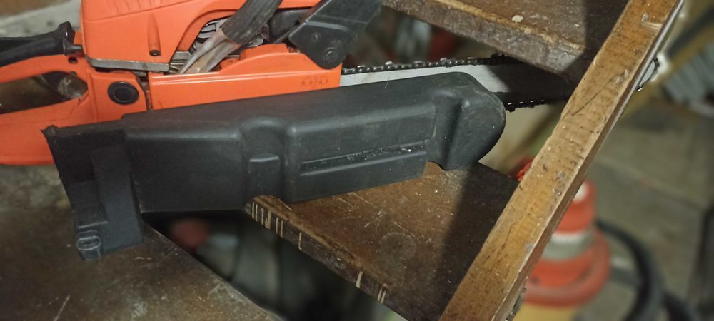 &agrave;€ Vendre Tron&ccedil;onneuse thermique Bricolage