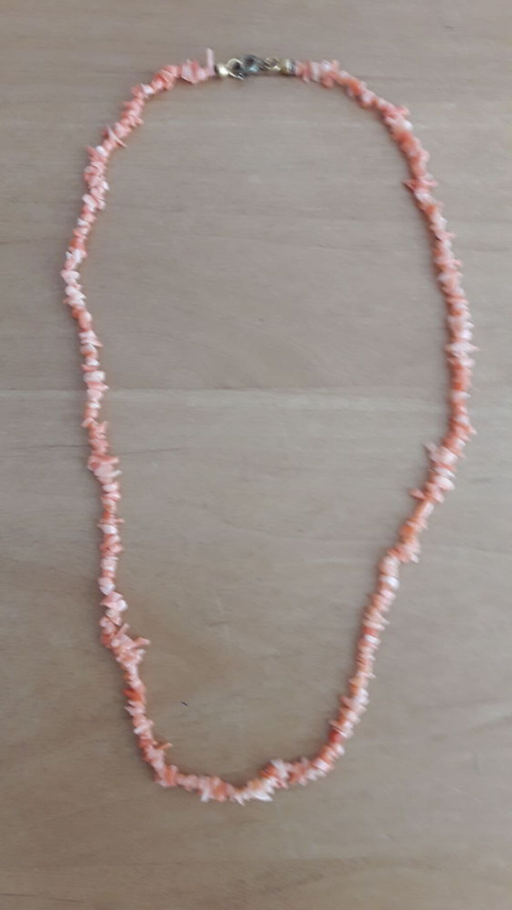 COLLIER rose orang&eacute; Bijoux et montres