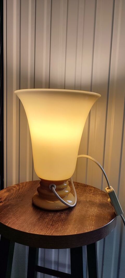 Lampe à poser , opaline tulipe Art déco 55 Clermont (60)