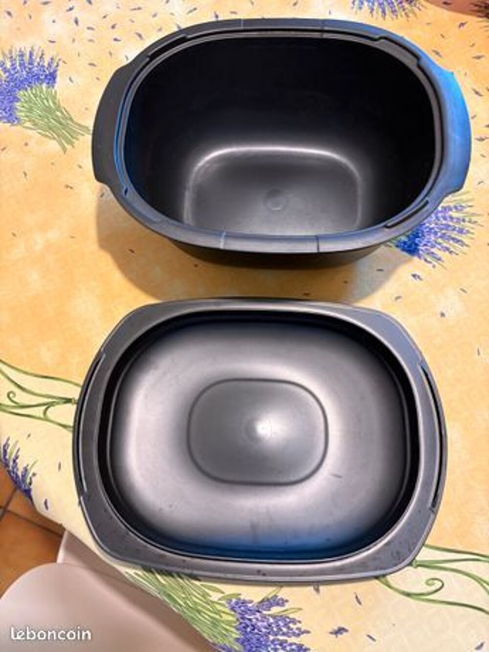 Vaisselle-verres-couverts-marmites-cocotte Tupperware-etc Cuisine