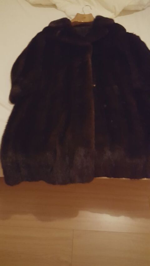 MANTEAU EN VISON NOIR 2500 Courbillac (16)