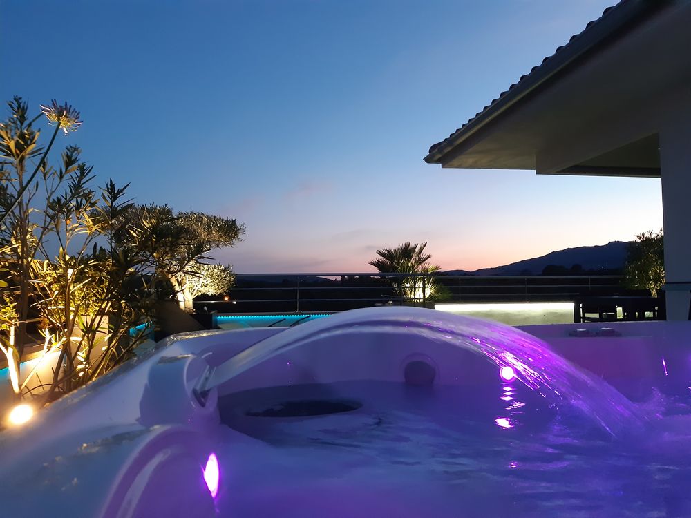   Appt 4/6 pers., terrasse 72m avec spa privatif, piscine Corse, Porto-Vecchio (20137)