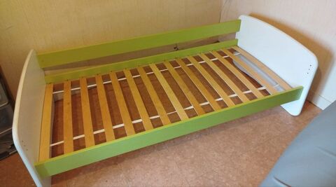 Lit enfant avec sommier 100 Selles-Saint-Denis (41)