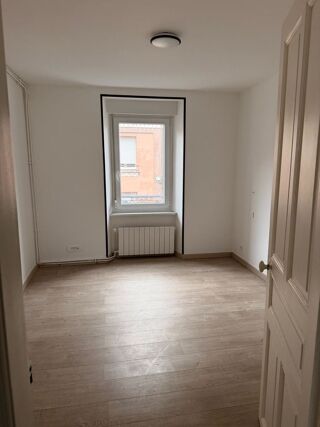  Appartement à louer 3 pièces 63 m²
