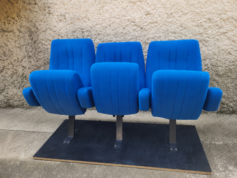 3 sieges cinema velours bleu déhoussables  sur socle 100 Caissargues (30)