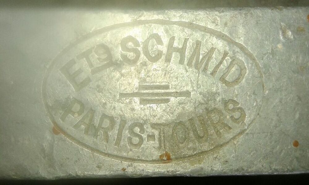 Bidons &agrave; lait authentiques avec couvercle des Ets SCHMID 