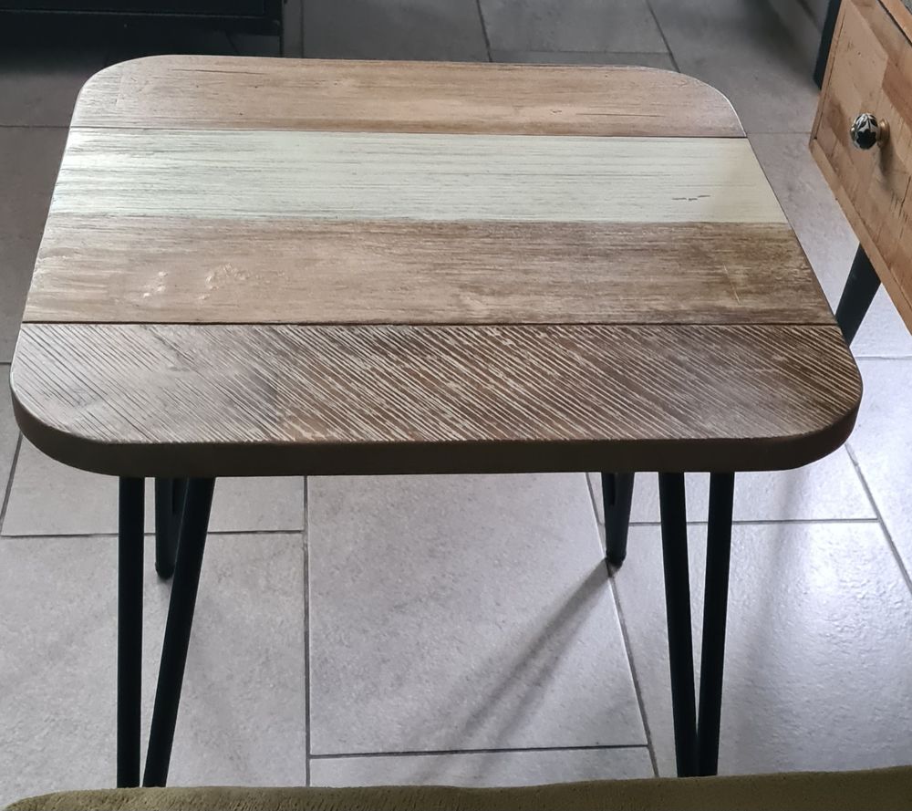 Bout de canap&eacute; ou petite table appoint Meubles