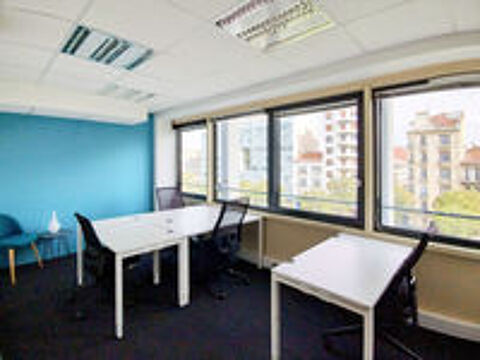   Basculez vers un espace de bureau ouvert prêt à l'emploi pour 15 personnes à Marseille Prado  