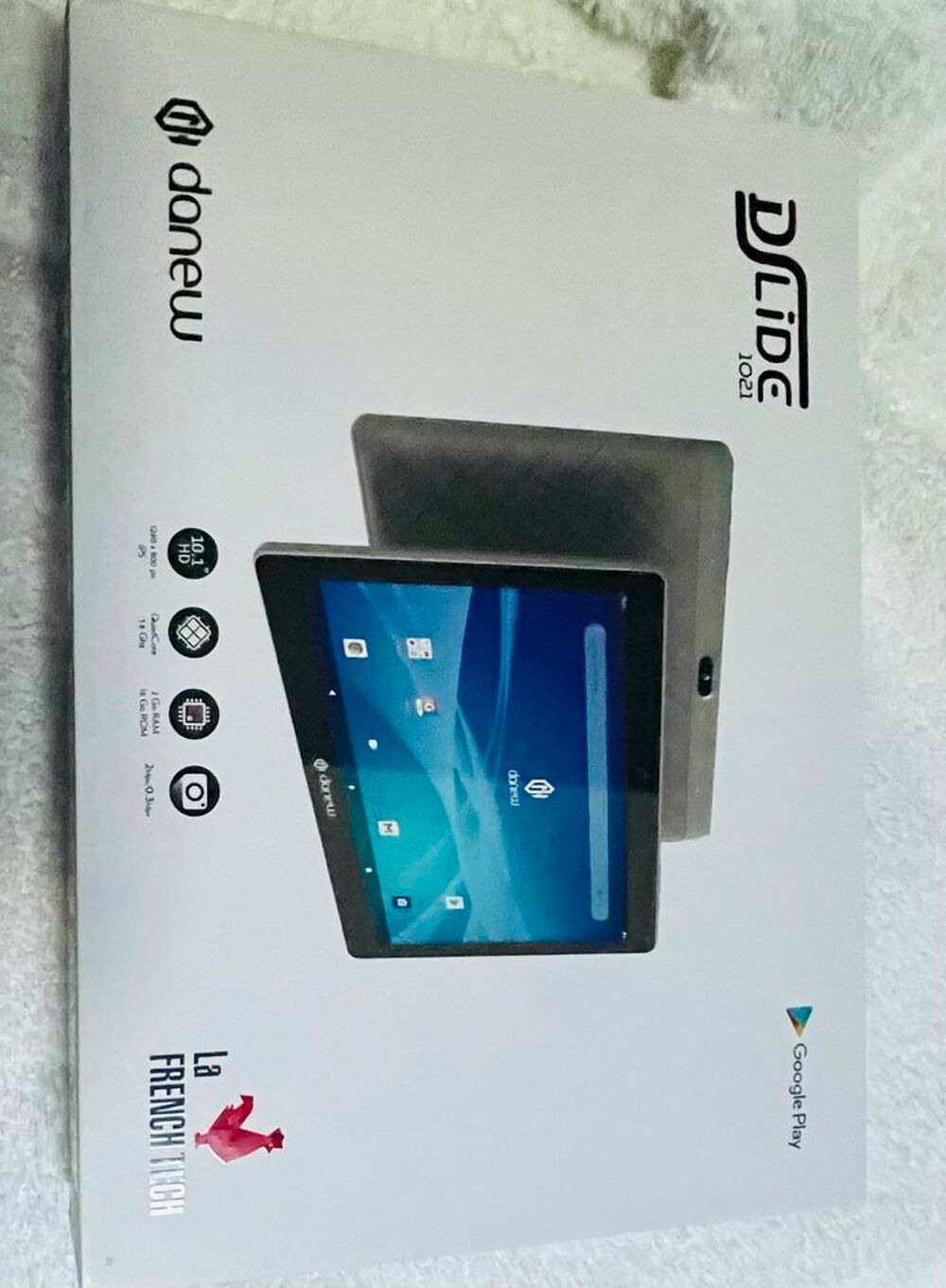 Tablette num&eacute;rique neuve danew 10 pouces Téléphones et tablettes