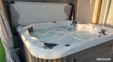 Jacuzzi coast spa 7000 Capian (33)