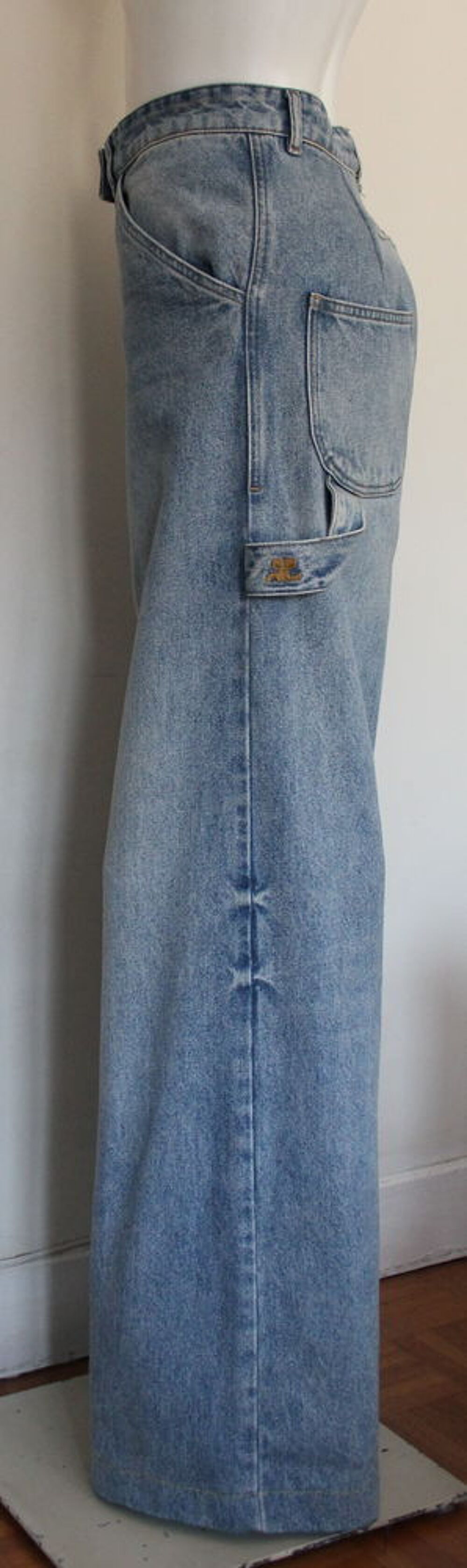 Jean &Eacute;vas&eacute; - Baggy Denim Dirty Blue COURREGES T.27 Vêtements
