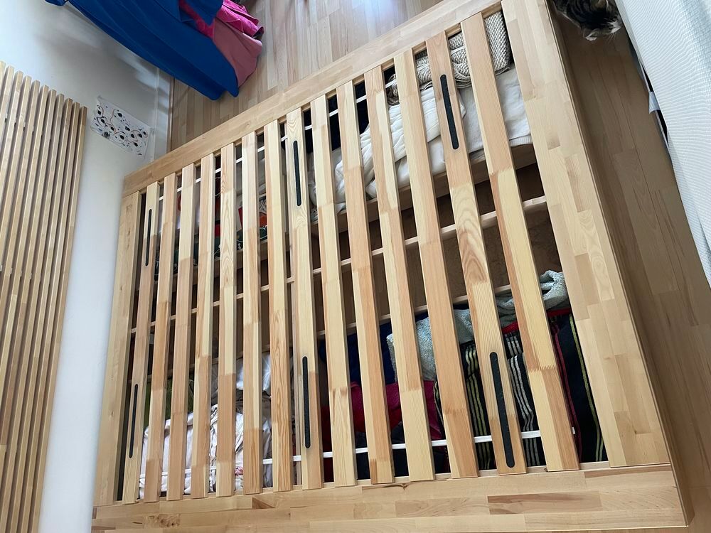 Structure de lit double IKEA Mandal 160x200 et t&ecirc;te de lit Meubles