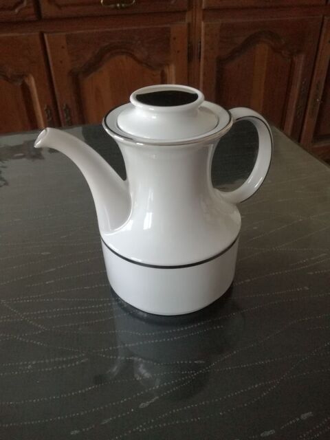 Cafetière en porcelaine 35 Barentin (76)