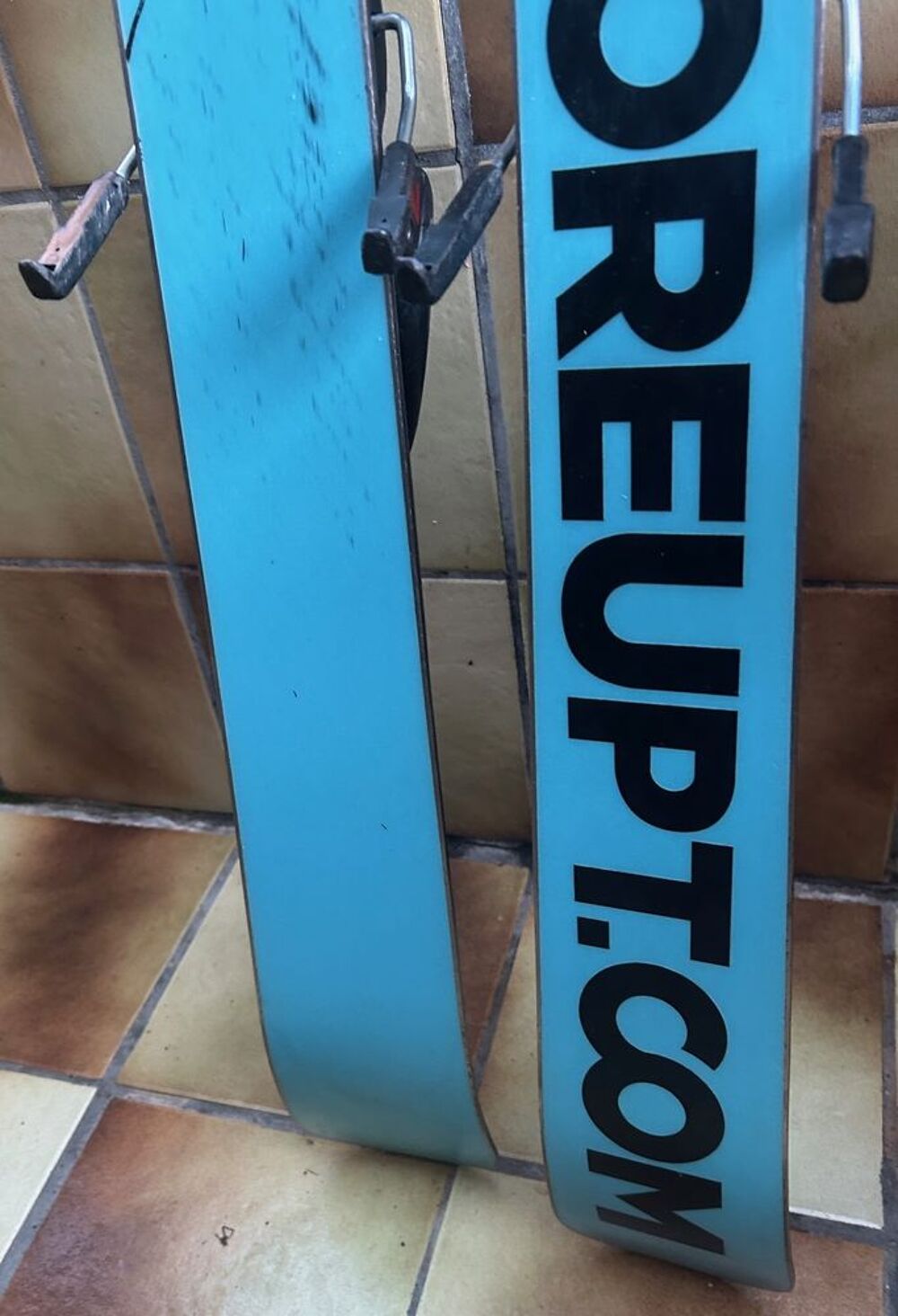 Ski 132 cm spatules en relev&eacute; 2 c&ocirc;tes COREUPT avec housse Sports