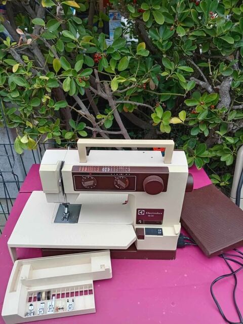 machine à coudre ELECTROLUX 90 Agde (34)