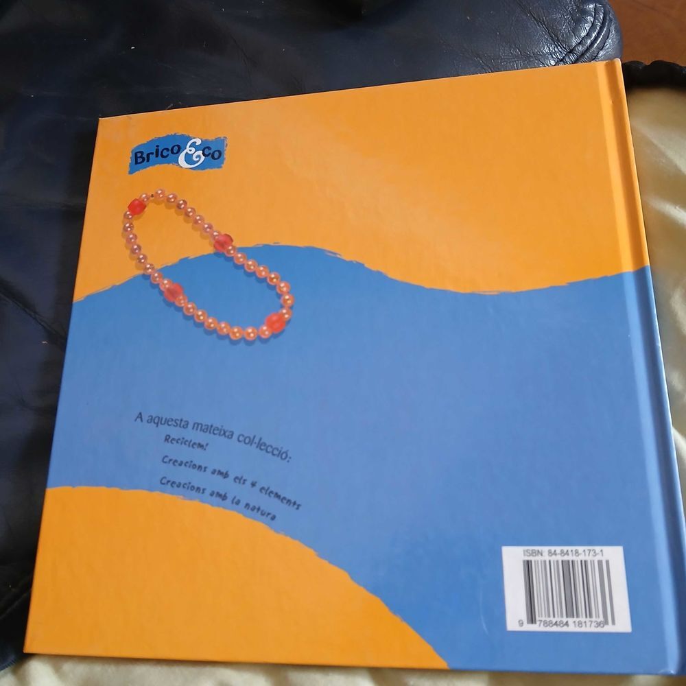 livre pour faire des merveilles avec les perles et autres. Livres et BD
