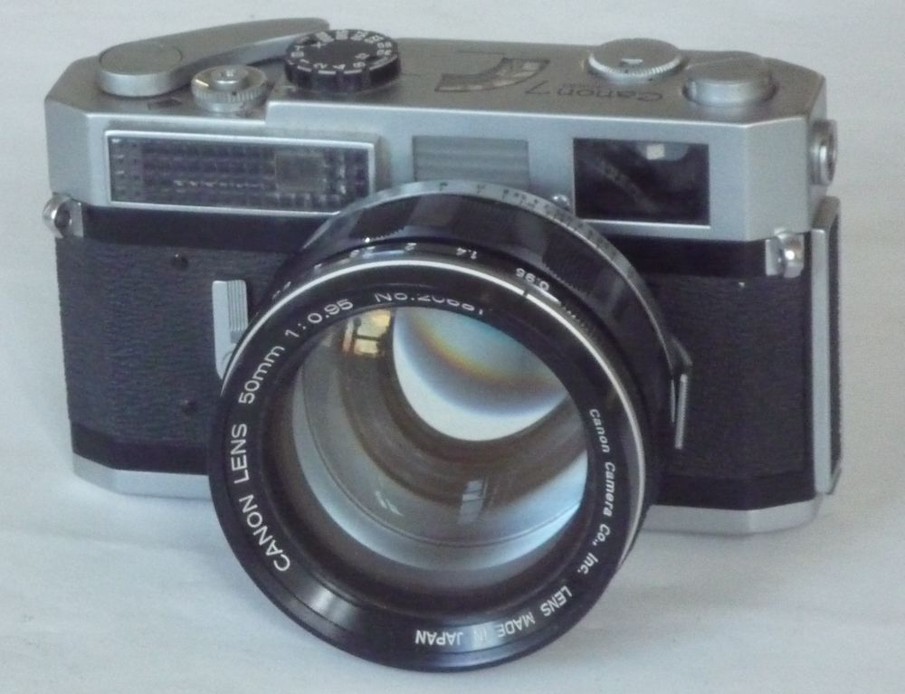 Canon 7 + Dream Lens Canon 1:0;95 f=50 mm Photos/Video/TV