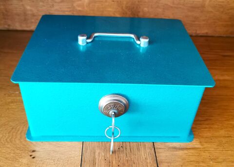 Petit coffre � clef 10 Challans (85)