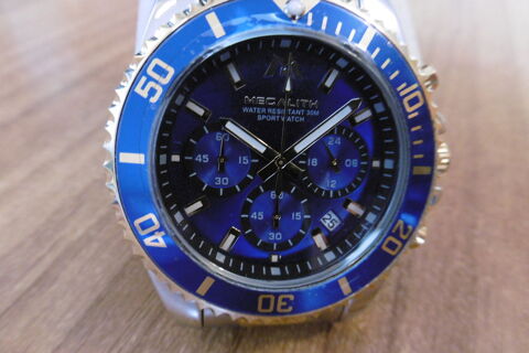 Montre Mgalith tat neuf 85 La Chapelle-sur-Erdre (44)