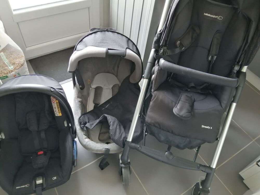 Poussette trio Pu�riculture