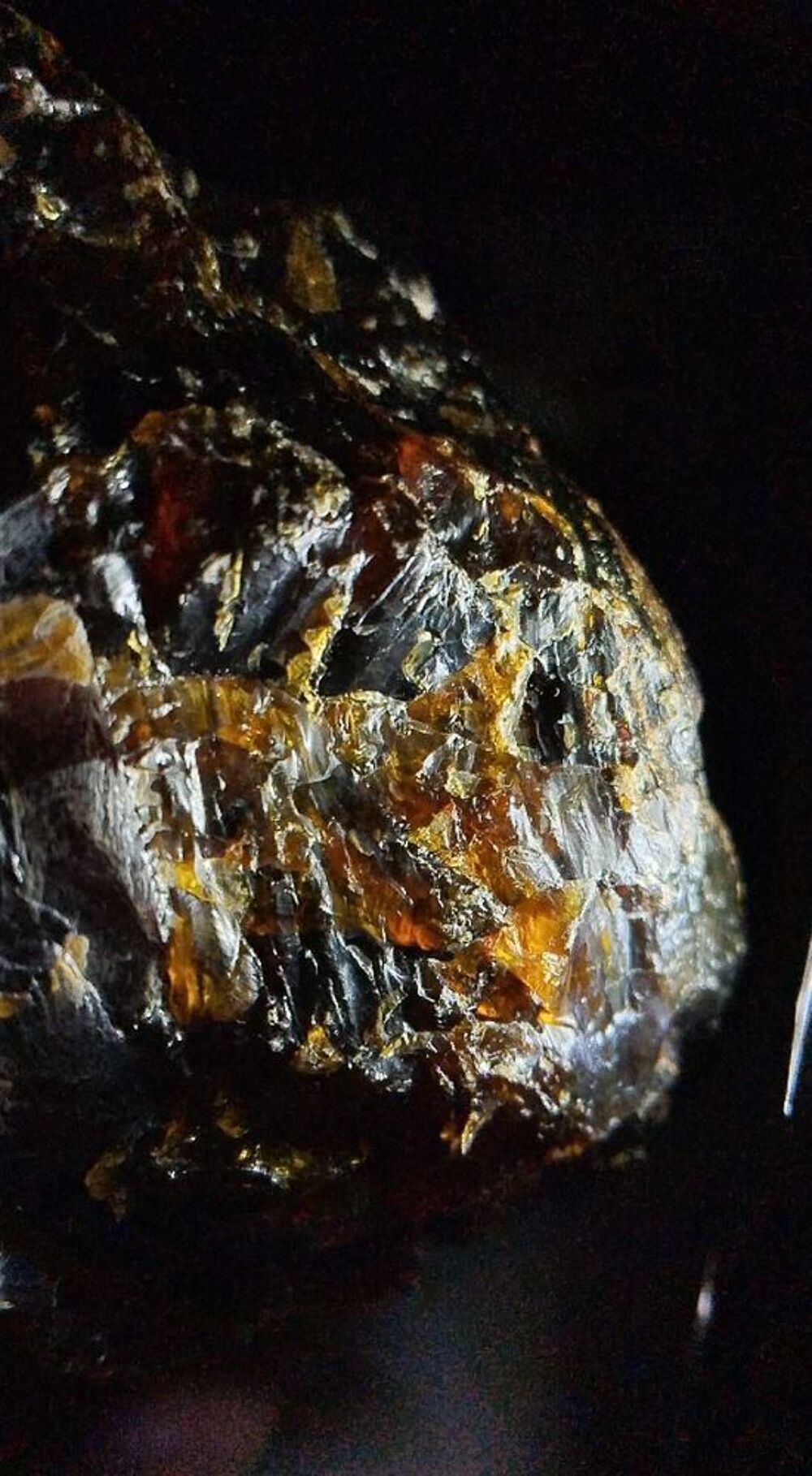 bloc d'ambre de Sumatra Indon&eacute;sie 140 g 