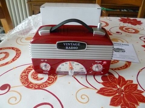 Pte Radio vintage rétro '50 '60 style maison déco mode TV ne 12 Fèves (57)