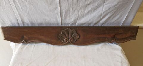 Ancien fronton sculpté en bois chène
Longueur 88cm
Saint-Pierre-les-Étieux (18)