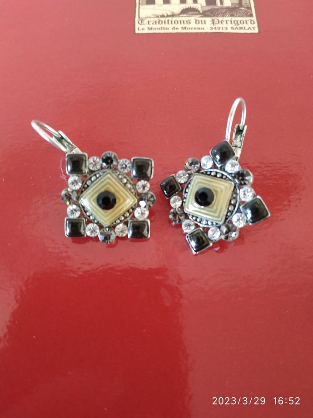 boucles d'oreilles vintage Bijoux et montres