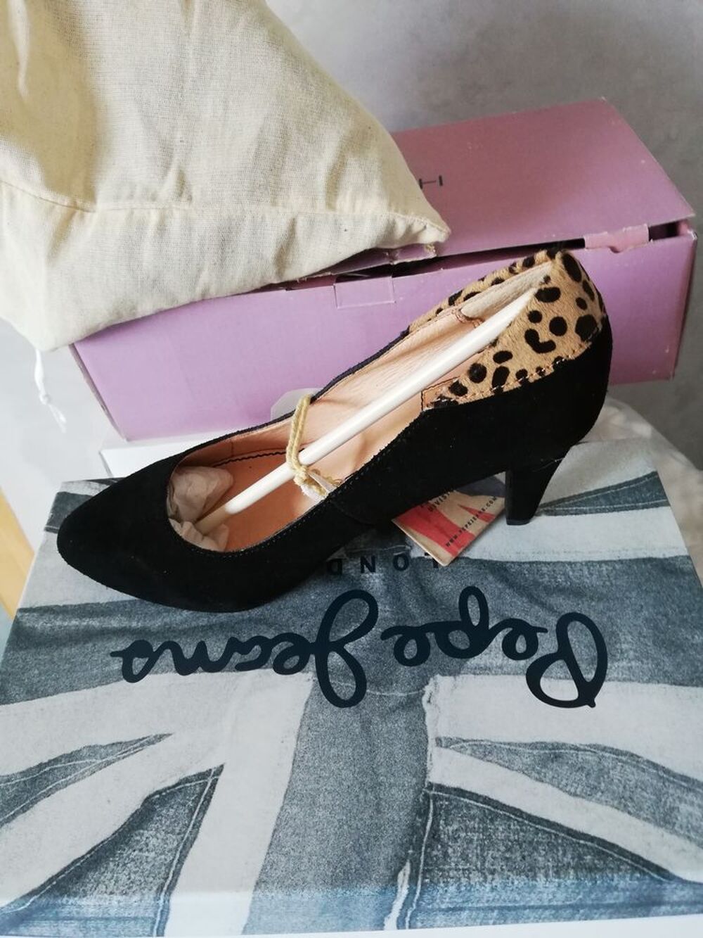 Important stock Chaussures neuves femme point. 37 Chaussures