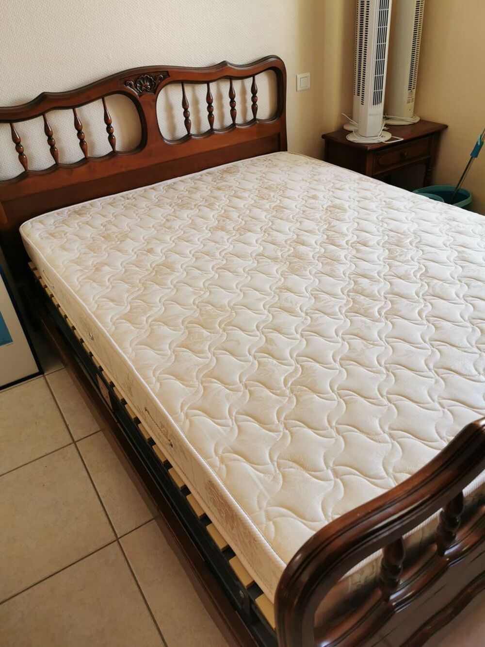 CHAMBRE A COUCHE Meubles