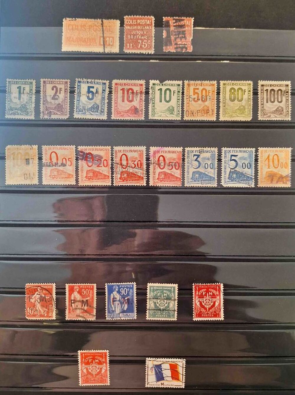 S&eacute;rie de timbres de collection de France A 