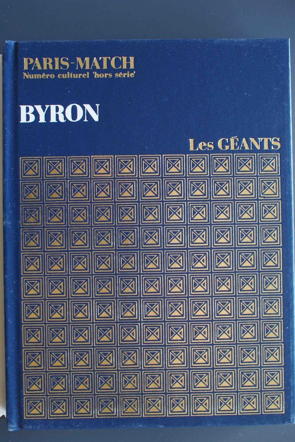 BYRON Livres et BD