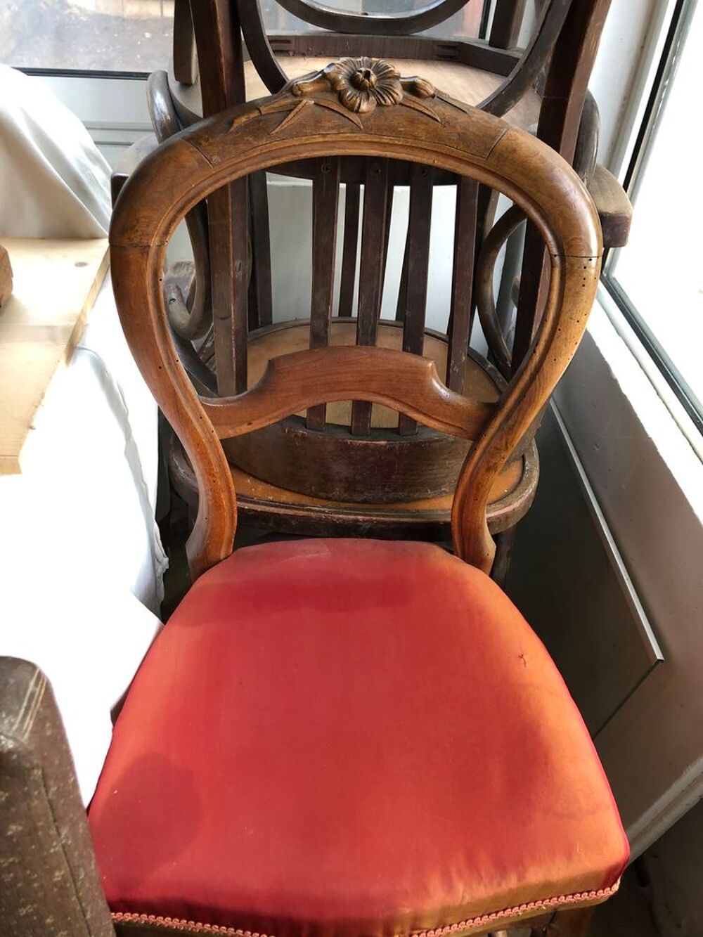 chaises en noyer Meubles