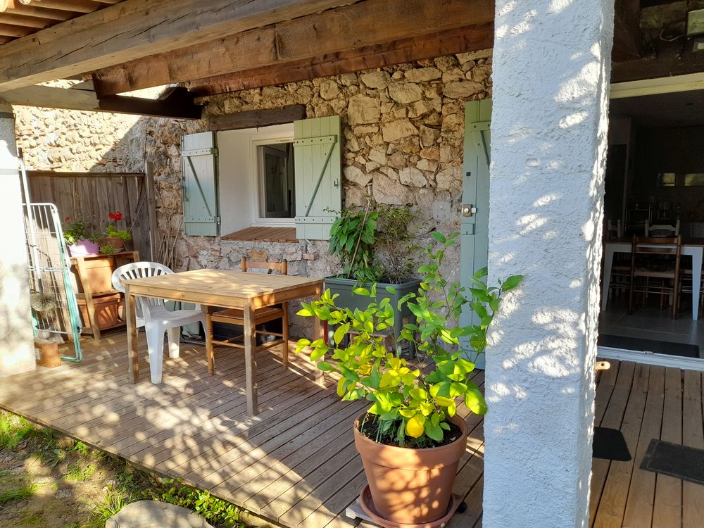 Vente Appartement appartement  RdCh avec jardin Villecroze