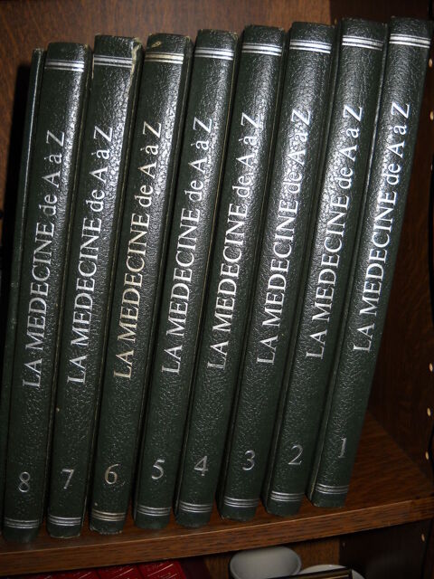 livres la medecine de A a Z  des années 1972 50 Saint-Donat-sur-l'Herbasse (26)