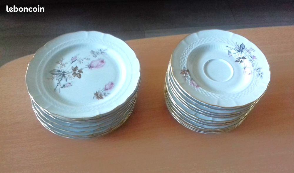 VAISSELLE EN PORCELAINE Décoration