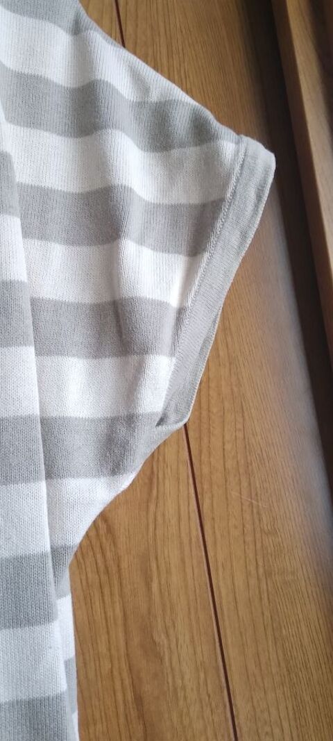 PULL POUR FILLES 4 Brie-Comte-Robert (77)