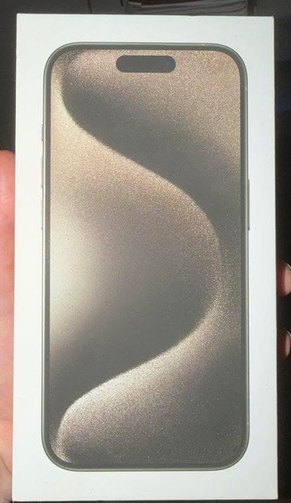 iPhone 15 pro titane naturel Téléphones et tablettes