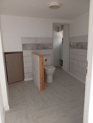 Maison 3 pièces 300 m² · à Olonzac · 300 m² · 102 200 €