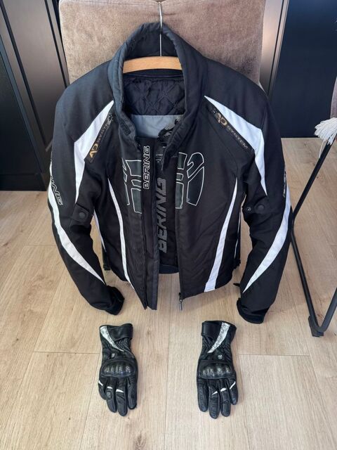 Blouson et gants moto Béring 95 Saint-Germain (70)