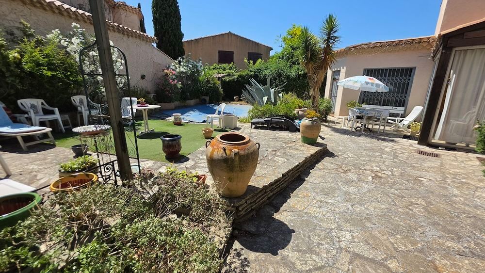 Vente Maison LE CAP D'AGDE- Villa de style rustique 5/6 pièces avec jardin clos garage et piscine. Le cap d agde