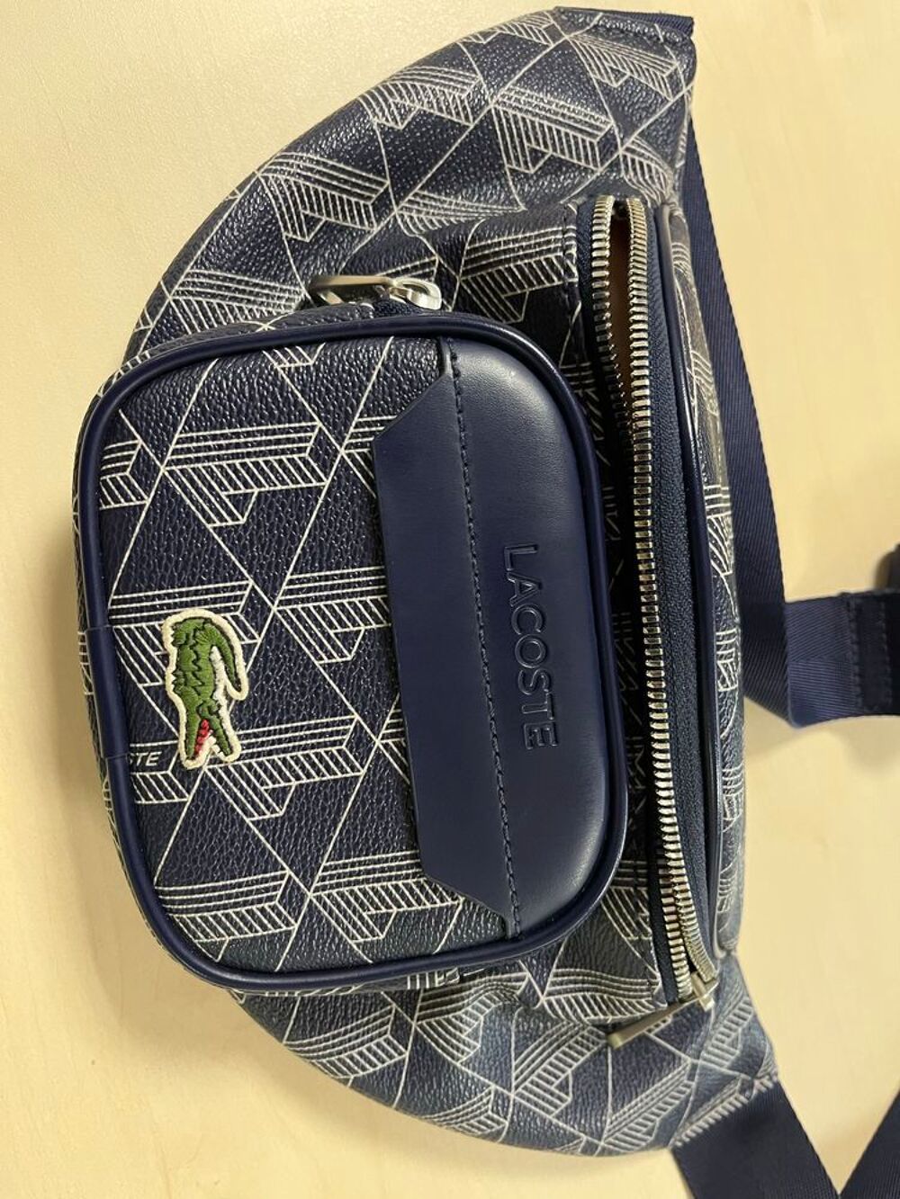Sacoche Banane Lacoste monogramme Maroquinerie