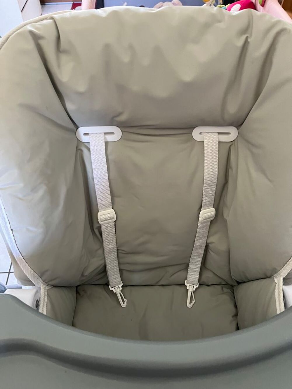 Chaise haute b&eacute;b&eacute; Puériculture