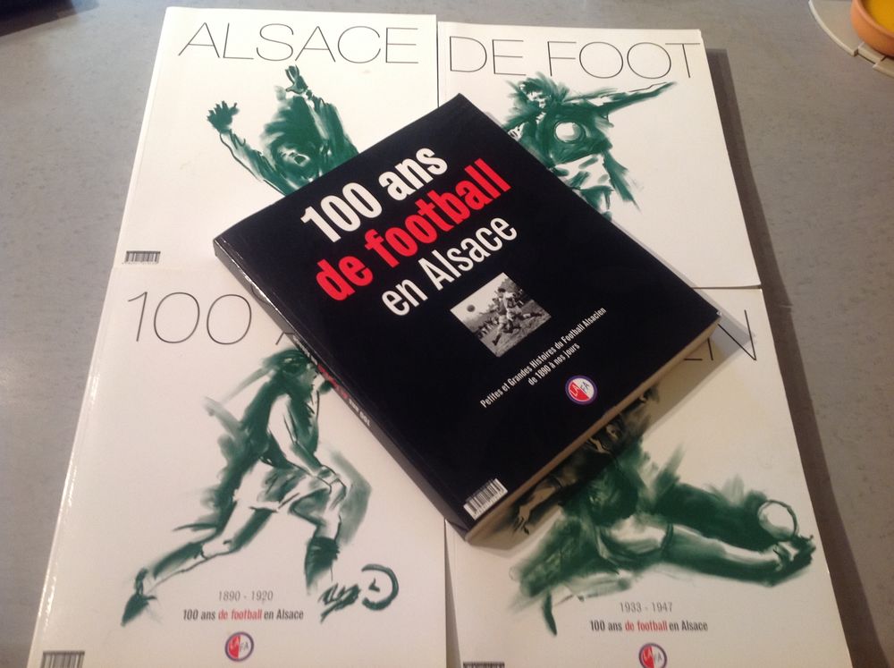Livres rares 100 ans de Football en Alsace. Livres et BD