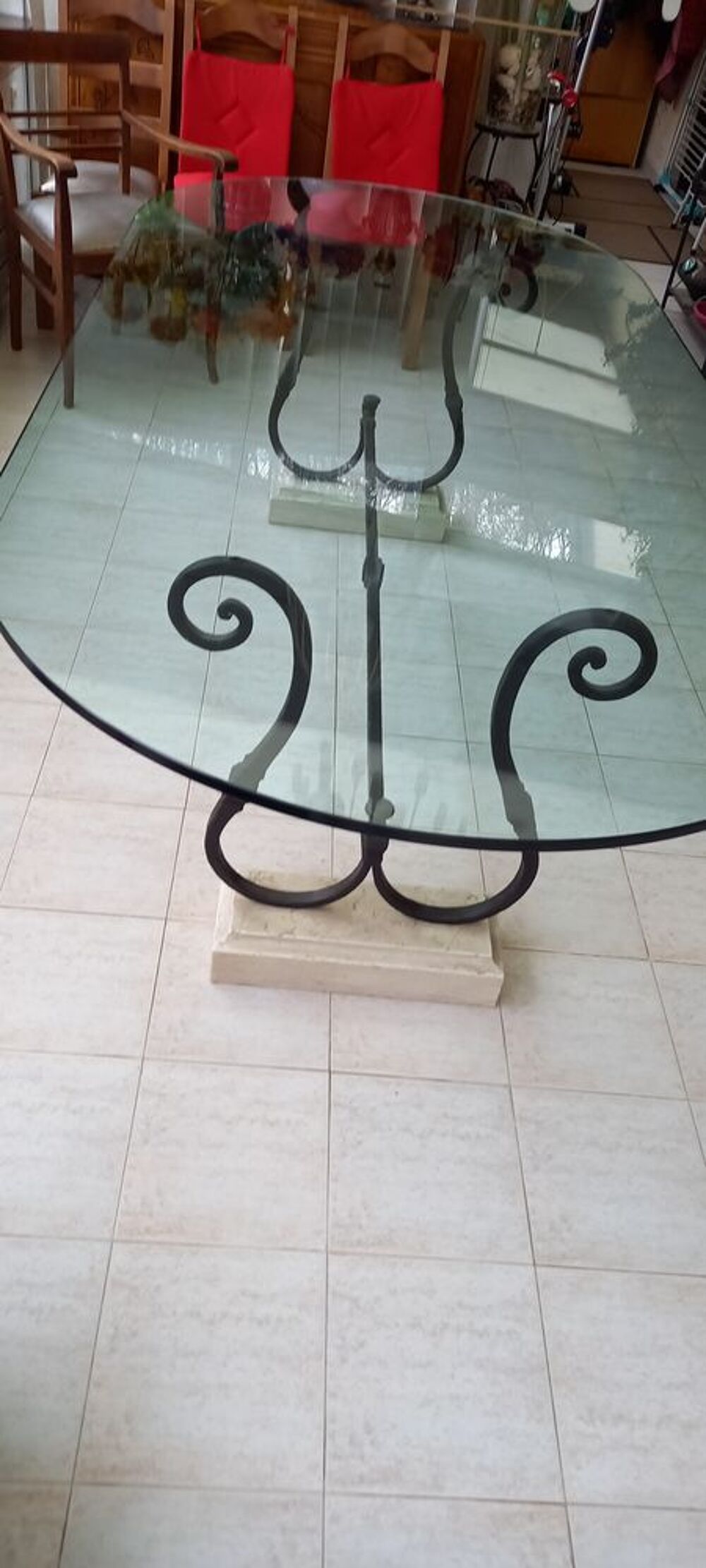 Table &agrave; manger en verre mod&egrave;le unique Meubles