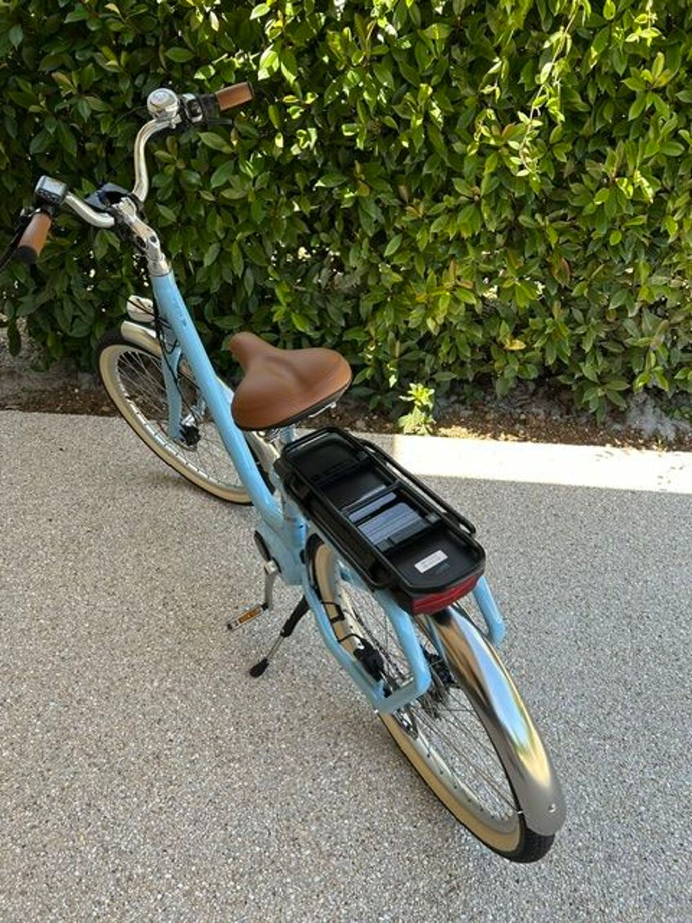 VELO DE VILLE ELECTRIQUE PEUGEOT eLC01e-LEGEND Vélos